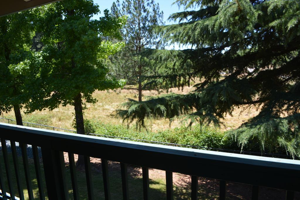 Pioneer Inn & Suites Volcano Zewnętrze zdjęcie
