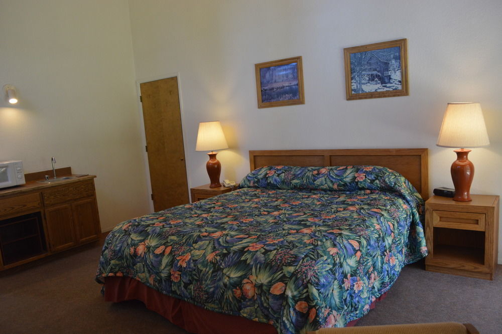 Pioneer Inn & Suites Volcano Zewnętrze zdjęcie