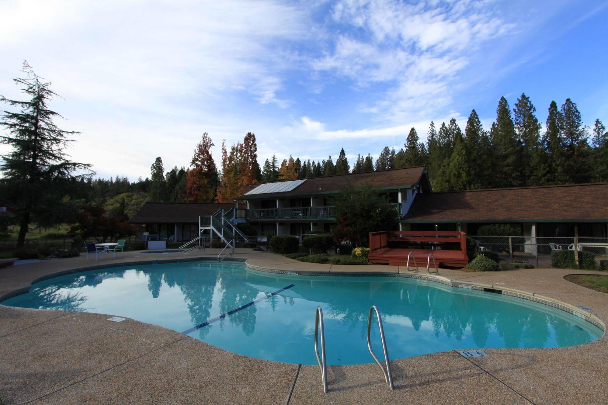 Pioneer Inn & Suites Volcano Zewnętrze zdjęcie