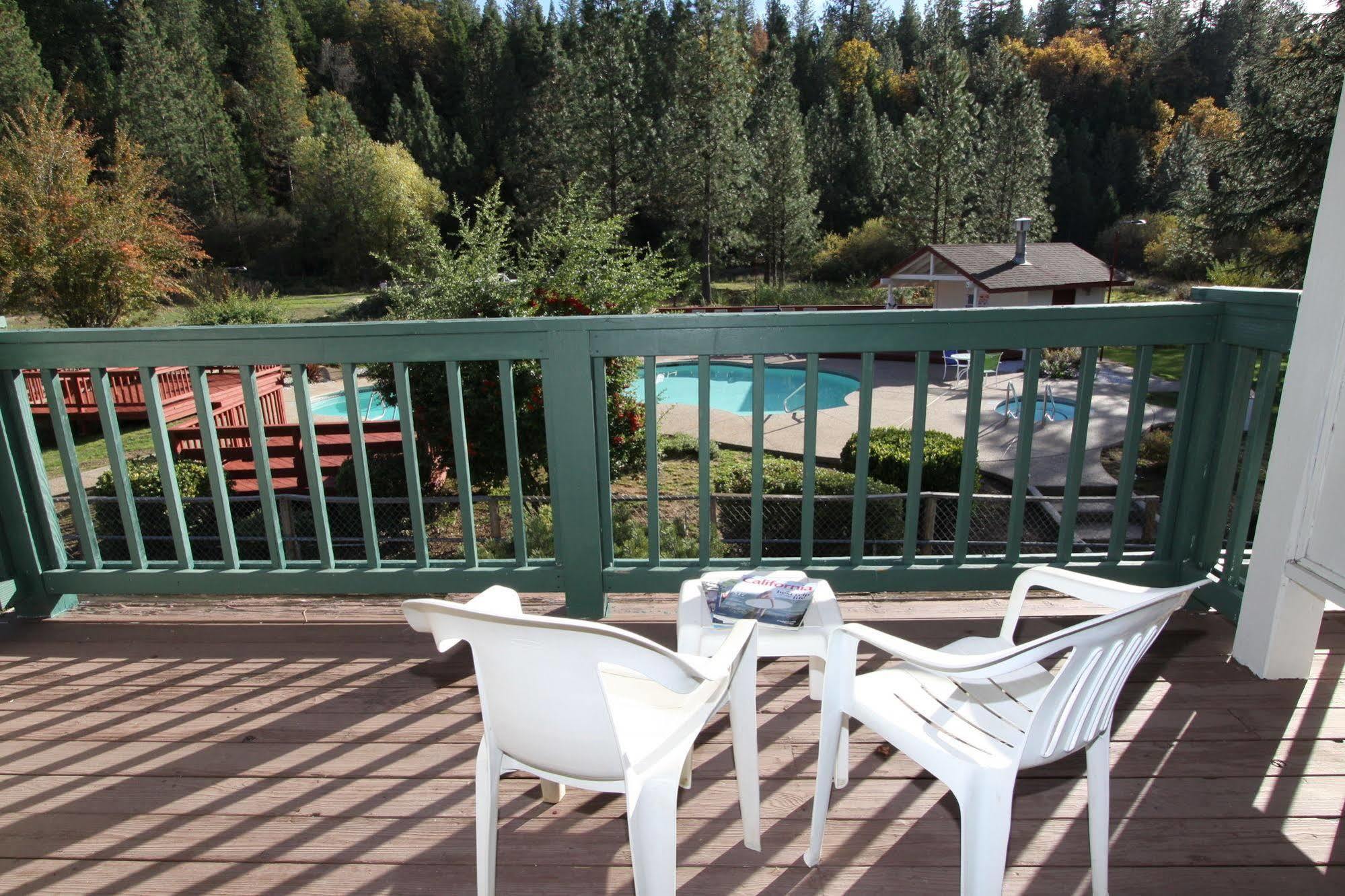 Pioneer Inn & Suites Volcano Zewnętrze zdjęcie